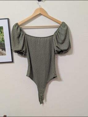 Francesca's Olive Puff Sleeve Textured Bodysuit